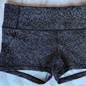 Lululemon Quick Pace Short (2.5") full-on luxtreme